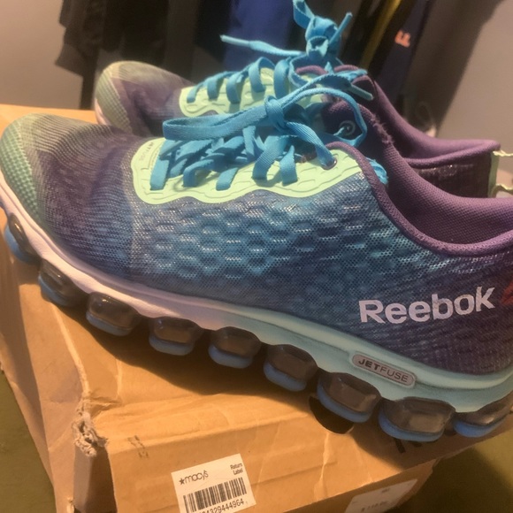 Running shoes - Picture 2 of 4